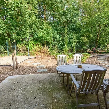 Feriehus Spacious Wooden With Infra-red Sauna At Veluwe Putten