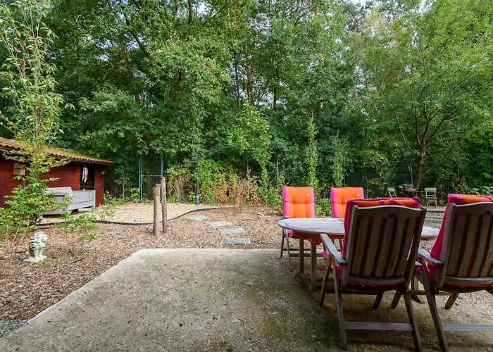 Spacious Wooden With Infra-red Sauna At Veluwe